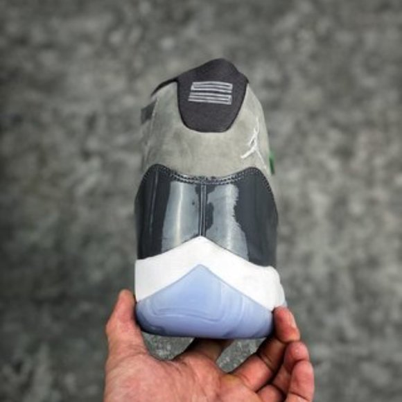 Air Jordan 11 main image 4
